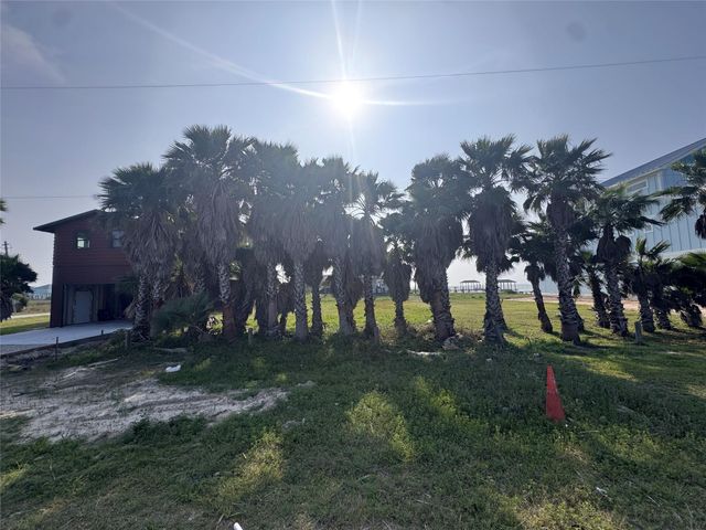 512 91st Street, Galveston, TX 77554