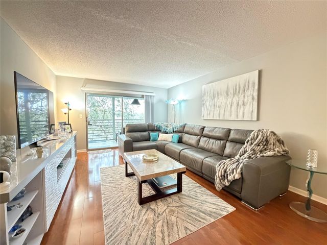 2304 Lucaya Lane L4, Coconut Creek, FL 33066