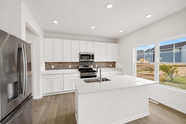 3756 Wild Grove Way, Valparaiso, IN 46385