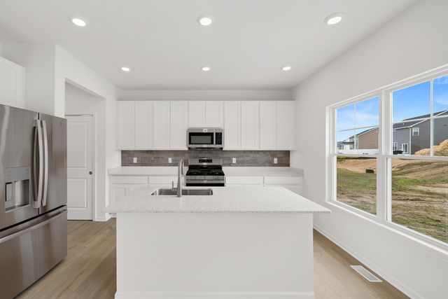 3756 Wild Grove Way, Valparaiso, IN 46385