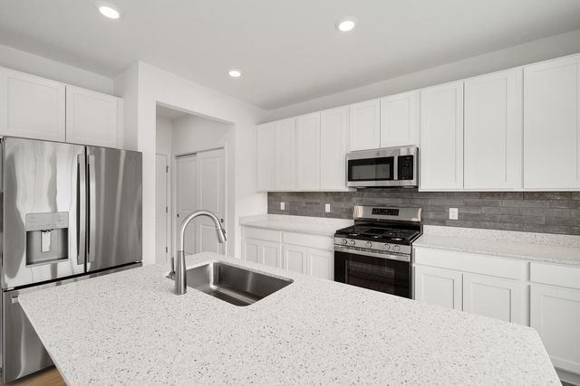 3756 Wild Grove Way, Valparaiso, IN 46385