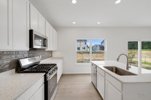 3756 Wild Grove Way, Valparaiso, IN 46385