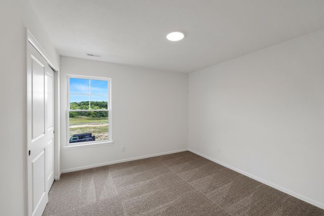 3756 Wild Grove Way, Valparaiso, IN 46385