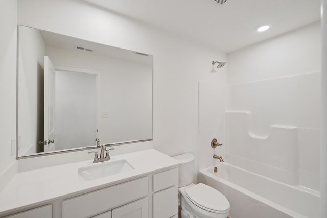 3756 Wild Grove Way, Valparaiso, IN 46385