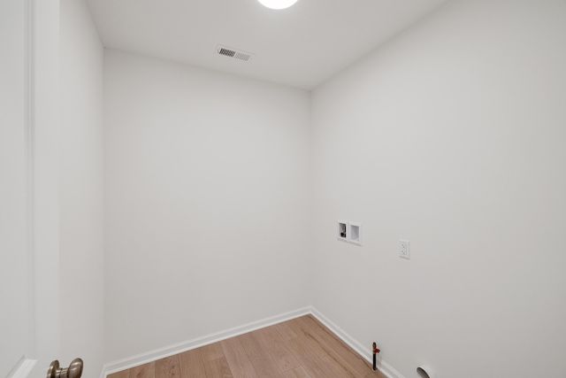 3756 Wild Grove Way, Valparaiso, IN 46385