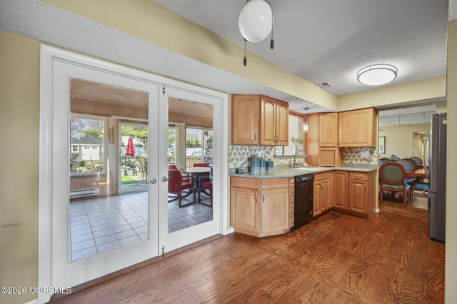 19 Plymouth Lane, Manalapan, NJ 07726