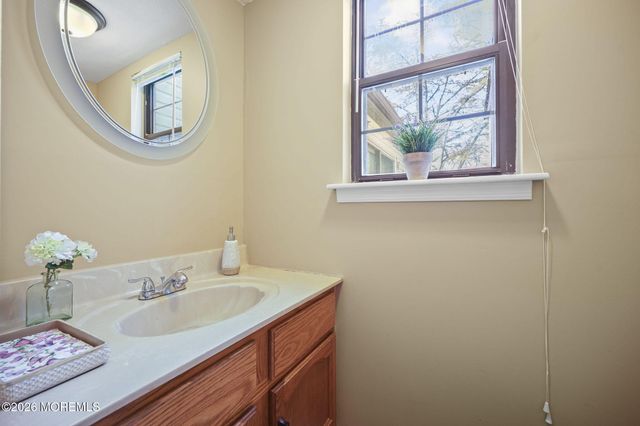 19 Plymouth Lane, Manalapan, NJ 07726