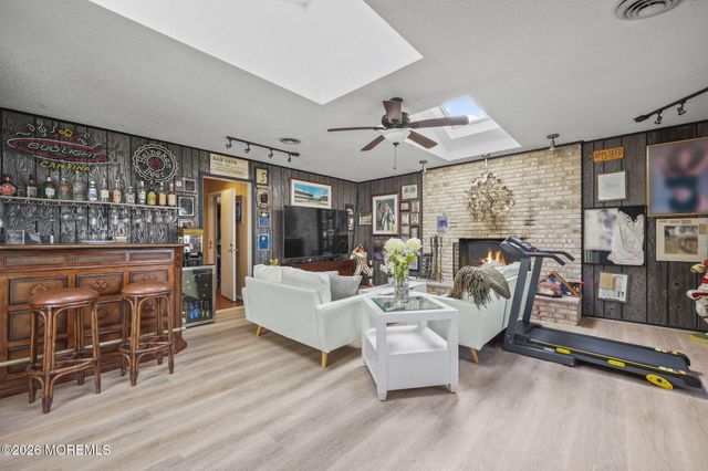 19 Plymouth Lane, Manalapan, NJ 07726