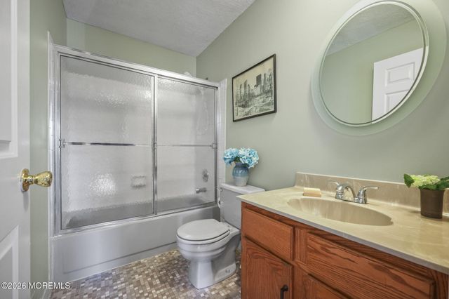 19 Plymouth Lane, Manalapan, NJ 07726