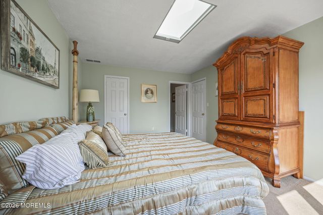 19 Plymouth Lane, Manalapan, NJ 07726