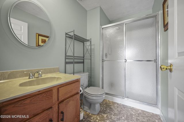 19 Plymouth Lane, Manalapan, NJ 07726