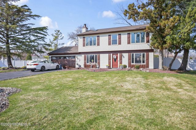 19 Plymouth Lane, Manalapan, NJ 07726
