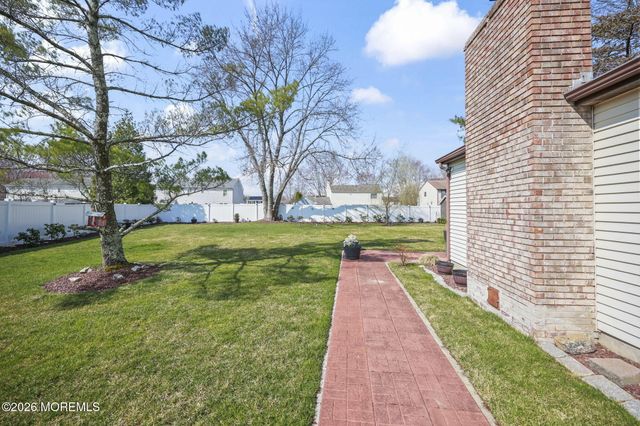 19 Plymouth Lane, Manalapan, NJ 07726