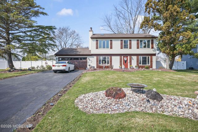 19 Plymouth Lane, Manalapan, NJ 07726