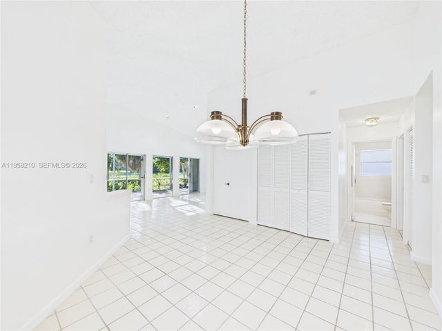 1251 E Wilshire Cir E, Pembroke Pines, FL 33027