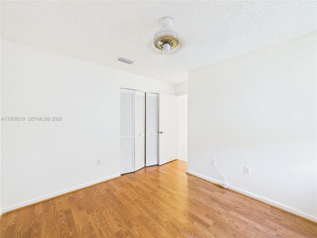 1251 E Wilshire Cir E, Pembroke Pines, FL 33027