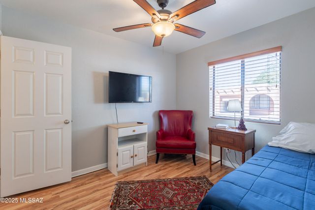 933 E Mesquite Drive, Tucson, AZ 85719