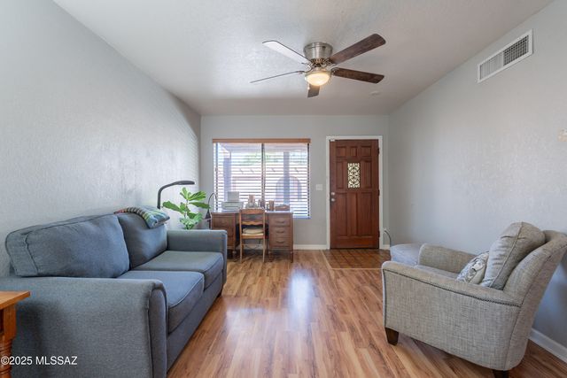 933 E Mesquite Drive, Tucson, AZ 85719