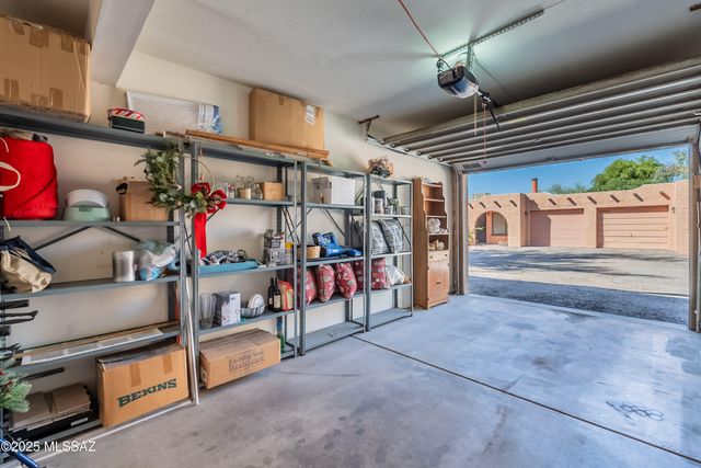 933 E Mesquite Drive, Tucson, AZ 85719