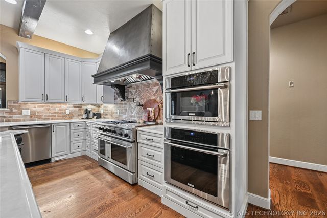 3752 S Xanthus Avenue, Tulsa, OK 74105