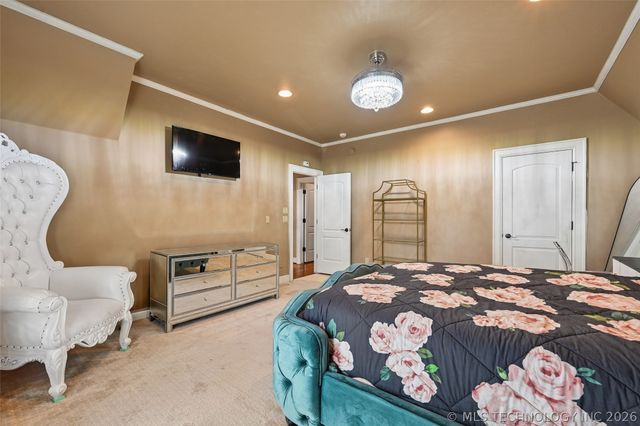3752 S Xanthus Avenue, Tulsa, OK 74105