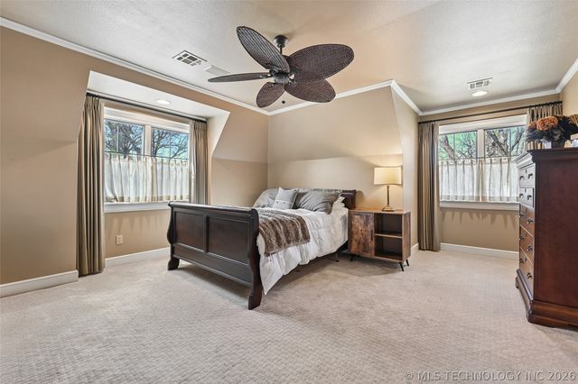 3752 S Xanthus Avenue, Tulsa, OK 74105