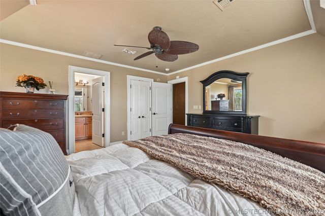 3752 S Xanthus Avenue, Tulsa, OK 74105