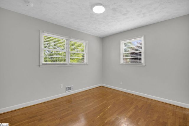 266 West Avenue, Spartanburg, SC 29301