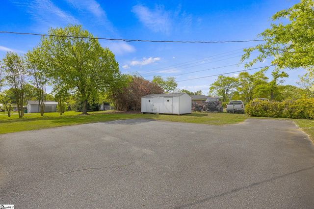 266 West Avenue, Spartanburg, SC 29301