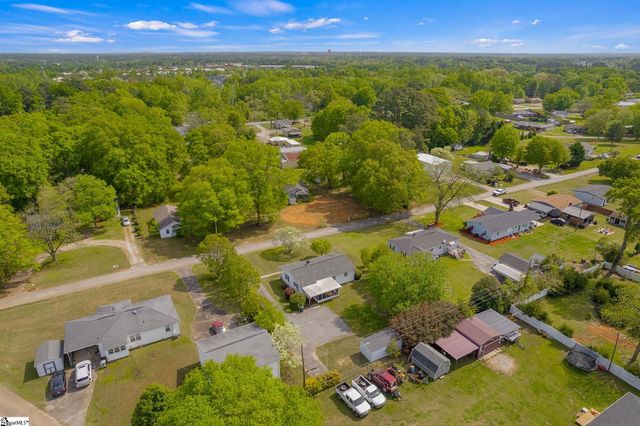 266 West Avenue, Spartanburg, SC 29301