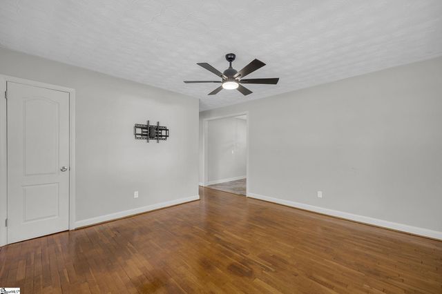 266 West Avenue, Spartanburg, SC 29301