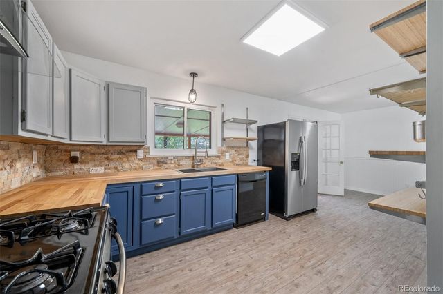 1630 S Forest Street, Denver, CO 80222