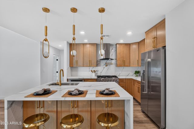 5302 E YALE Street, Phoenix, AZ 85008