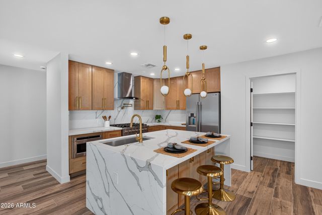 5302 E YALE Street, Phoenix, AZ 85008