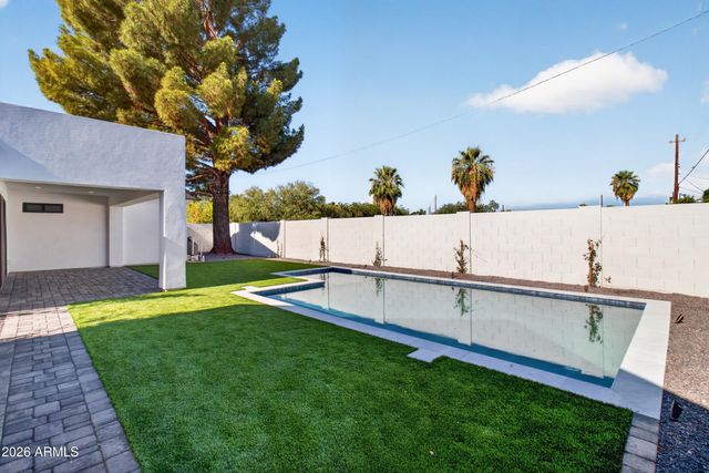 5302 E YALE Street, Phoenix, AZ 85008