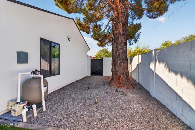 5302 E YALE Street, Phoenix, AZ 85008