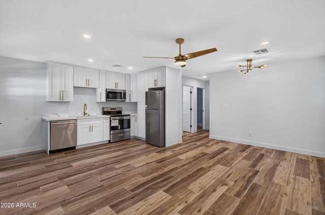 5302 E YALE Street, Phoenix, AZ 85008