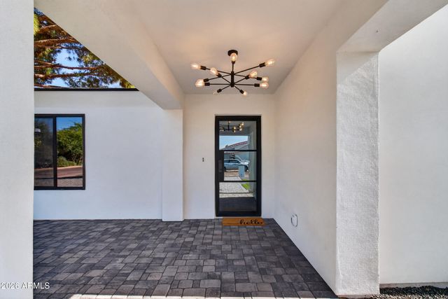 5302 E YALE Street, Phoenix, AZ 85008