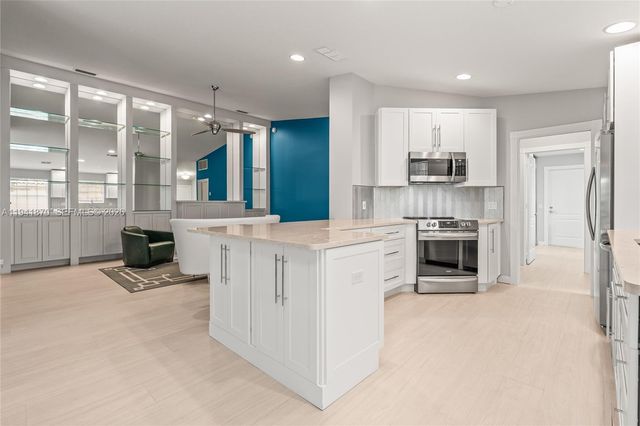 2444 SW Parkside Dr, Palm City, FL 34990