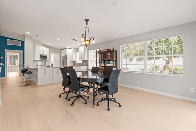 2444 SW Parkside Dr, Palm City, FL 34990