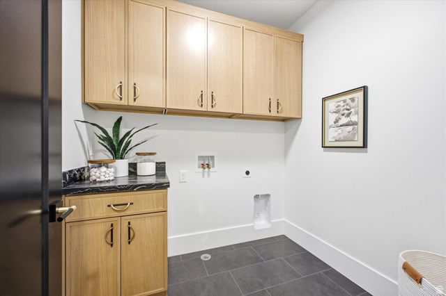 716 E 8TH AVE, Salt Lake City, UT 84103