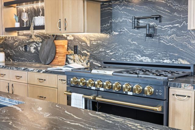 716 E 8TH AVE, Salt Lake City, UT 84103