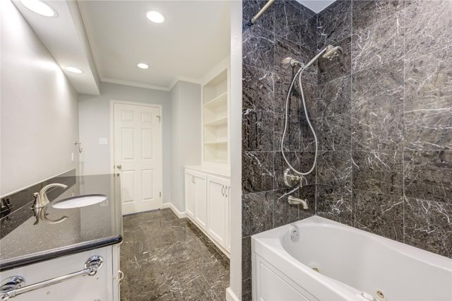 9223 Kapri Lane, Houston, TX 77025