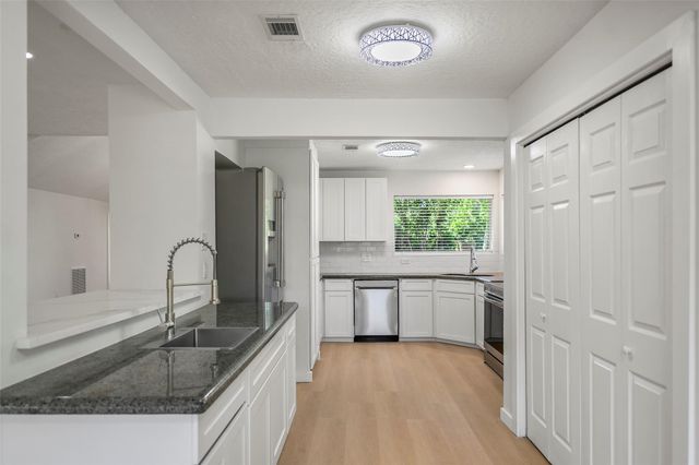 12014 Rainforest Lane, Montgomery, TX 77356