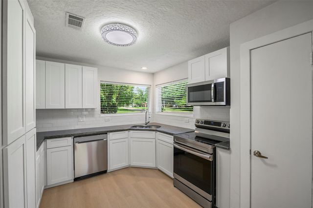 12014 Rainforest Lane, Montgomery, TX 77356