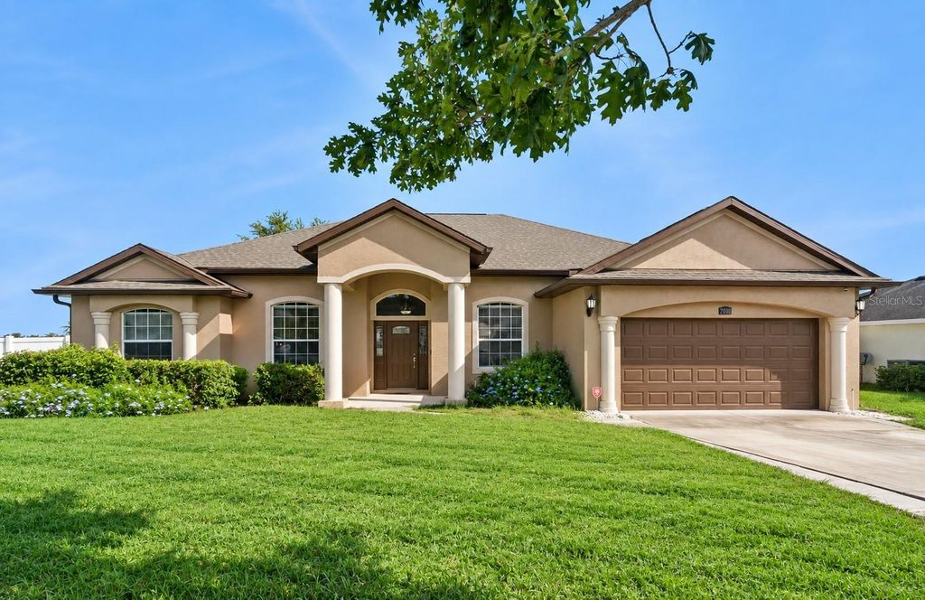2600 HOLLOW LANE, Leesburg, FL 34748