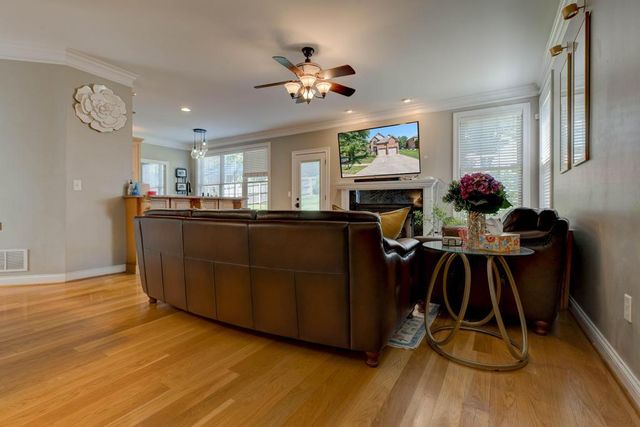 2509 Sungale Court, Lexington, KY 40513