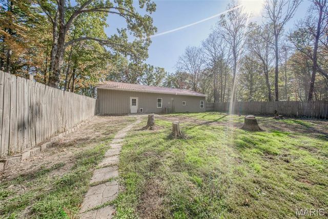 13689 County Road 3590, St James, MO 65559