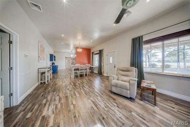 13689 County Road 3590, St James, MO 65559