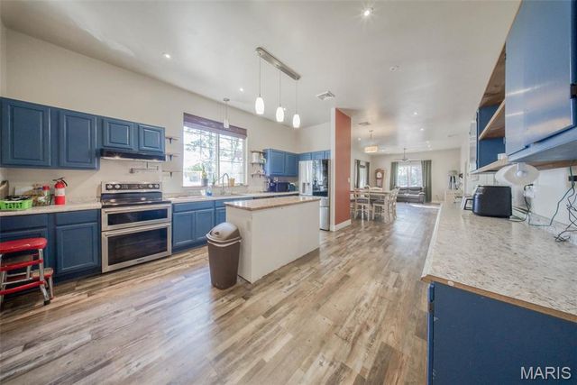 13689 County Road 3590, St James, MO 65559